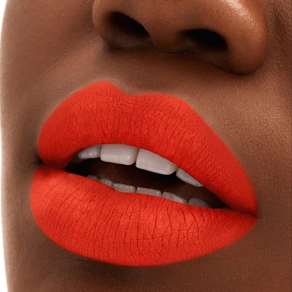 NEW MAC | LOCKED KISS 24 HOUR LIPSTICK - RENEGADE - Picture 7 of 8